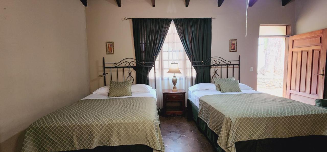 סן פדרו סולה Camilas Hotel מראה חיצוני תמונה