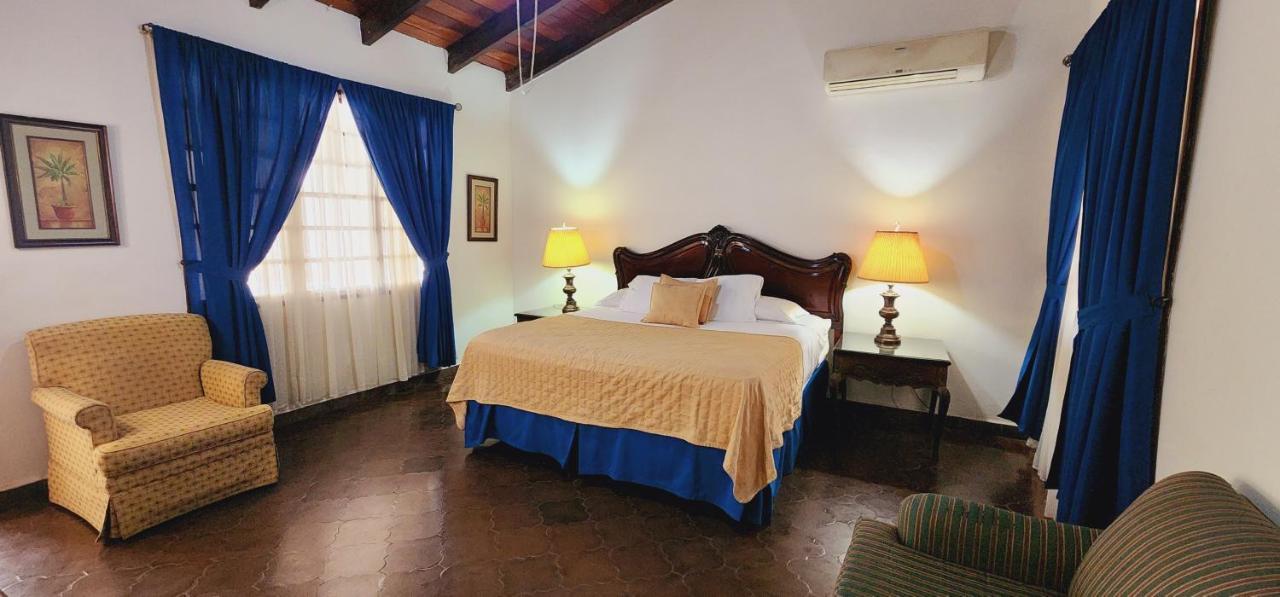 סן פדרו סולה Camilas Hotel מראה חיצוני תמונה