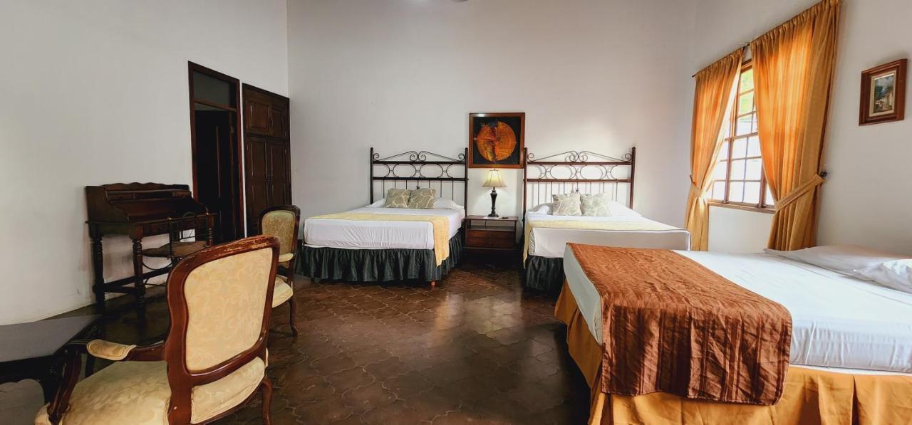 סן פדרו סולה Camilas Hotel מראה חיצוני תמונה