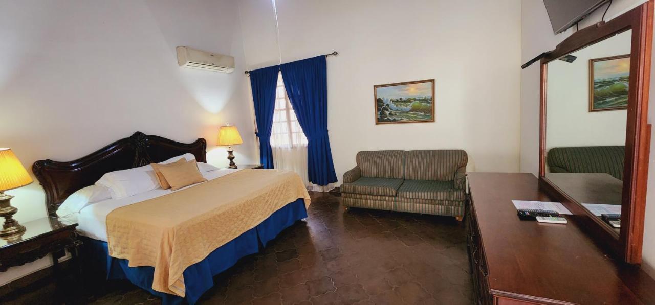 סן פדרו סולה Camilas Hotel מראה חיצוני תמונה