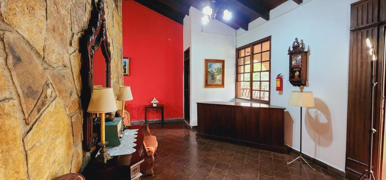 סן פדרו סולה Camilas Hotel מראה חיצוני תמונה