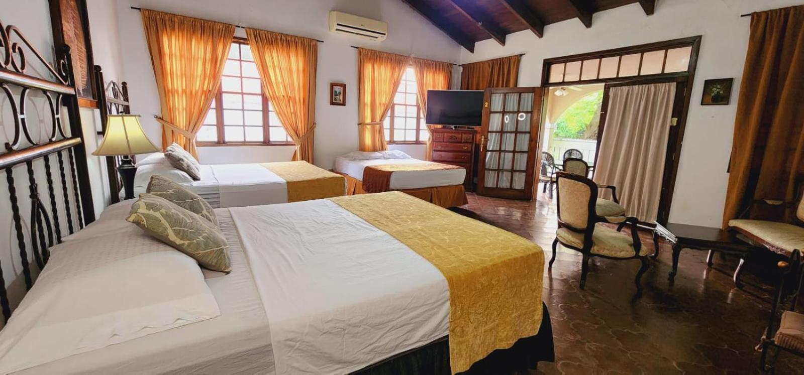 סן פדרו סולה Camilas Hotel מראה חיצוני תמונה